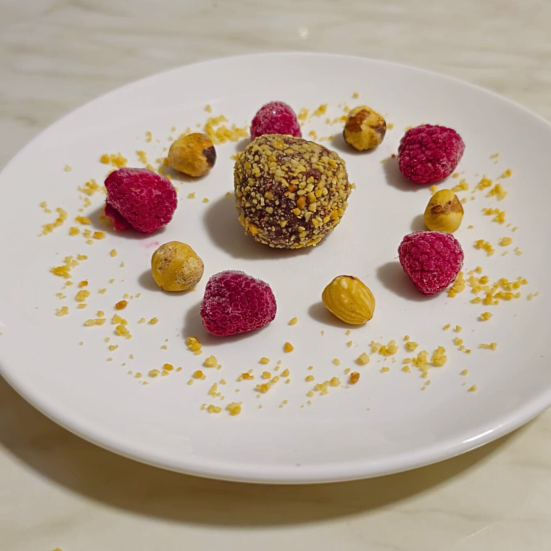 KUGLICE SA LEŠNIKOM I KIKIRIKIJEM-20 komada